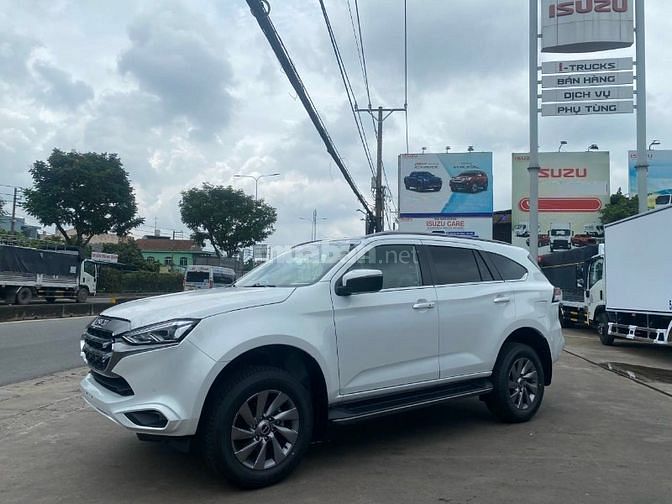 Xe du lịch 7 chỗ 2022 Màu bạc, màu Trắng. Giá rẻ, Giao ngay