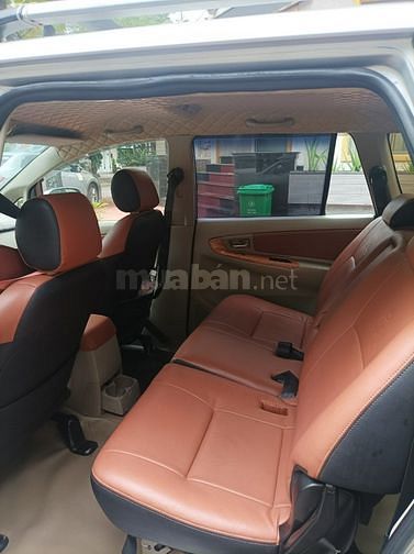 BÁN XE INNOVA 2009 G, VÔ ÍT ĐỒ CHƠI.