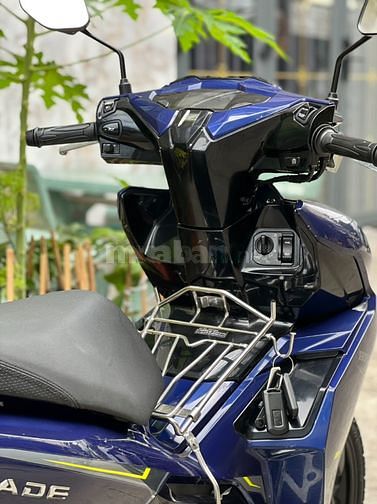 Mới về AirBlade Fi 1 cặp xe AirBlade Fi xanh, biển số thành phố