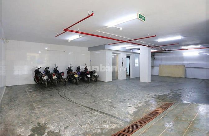 Bán khách sạn 4 sao Lê Văn Lương, 9 tầng KD 1.2 tỷ/tháng - 63.5 tỷ