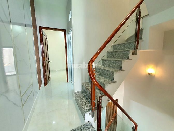 Bán nhà hẻm xe hơi Huỳnh Tấn Phát,  DT 3,1x15m, 3 lầu. Giá 3,18 tỷ