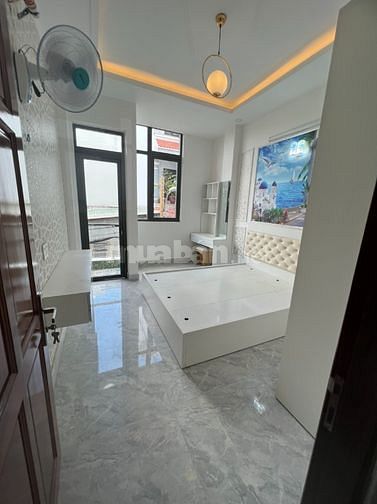 Bán nhà phố sát Mt Quang Trung 3.3m x 13m,1 trệt 3 lầu đường thông 4m.