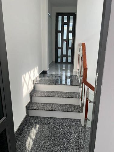 Bán nhà phố sát Mt Quang Trung 3.3m x 13m,1 trệt 3 lầu đường thông 4m.