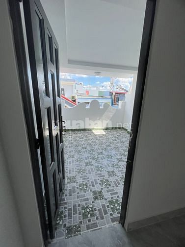 Bán nhà phố sát Mt Quang Trung 3.3m x 13m,1 trệt 3 lầu đường thông 4m.