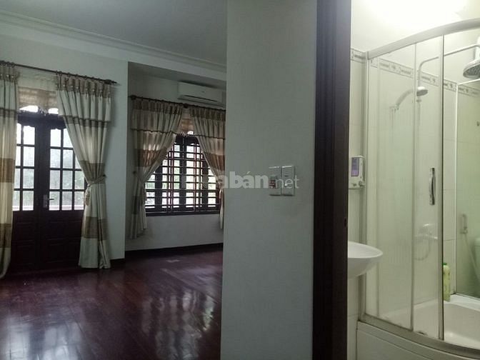 Nhà 3,5 tầng mặt tiền Huỳnh Tấn Phát – 17 tr/tháng 
