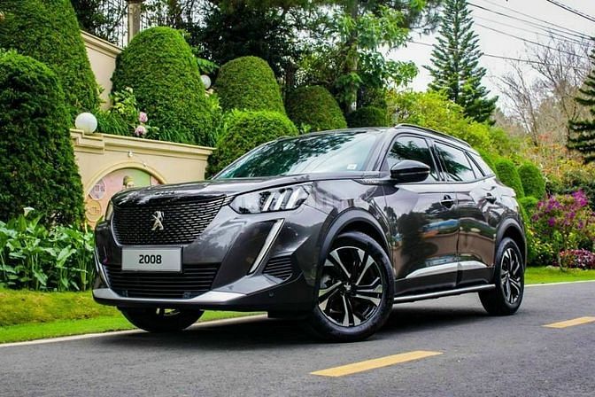 Peugeot 2008, nhận xe từ 240 triệu (trả góp)