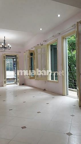 Bán nhà vườn thuộc Tiểu khu nhà ở phường Ngọc Khánh, Ba Đình, lô góc