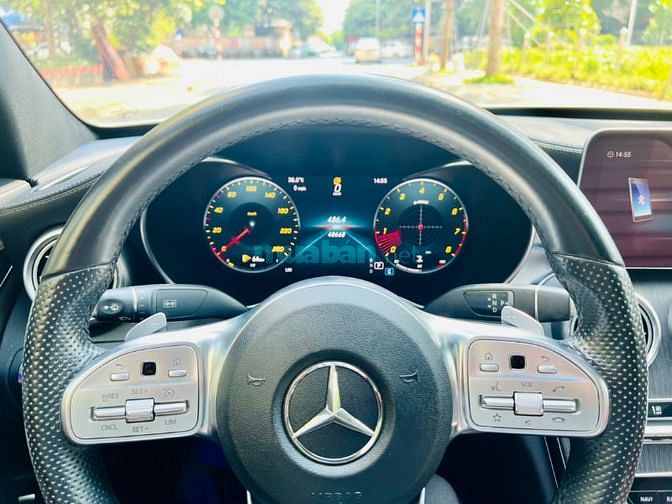 Mercedes_BenZ C300 AMG Model 2019 Trắng Đỏ 