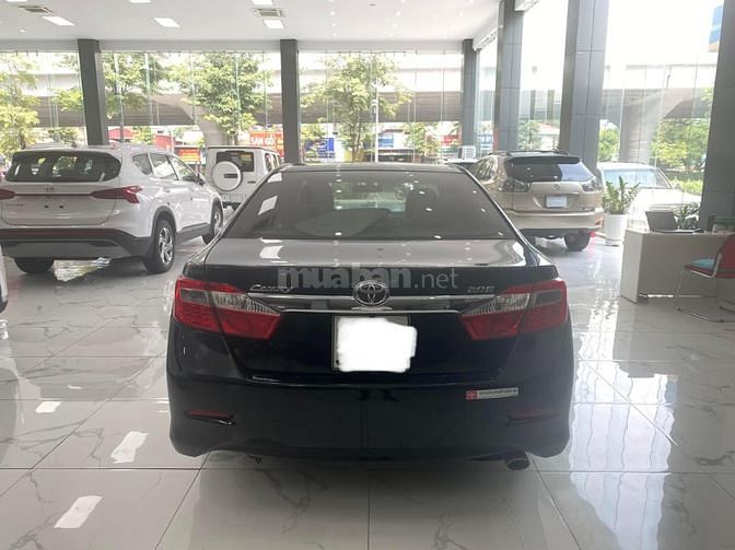Bán Toyota Camry 2.0E, sản xuất và đăng ký cuối 2014, 1 chủ từ đầu.