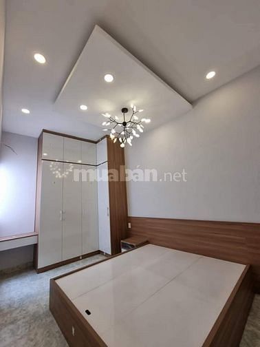 BÁN NHÀ SHR 50M2 , 2 PN HẺM 1806 HTP TT NHÀ BÈ