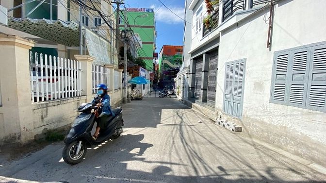 Đất gần Biển và khu du lịch hòn chồng nha trang 