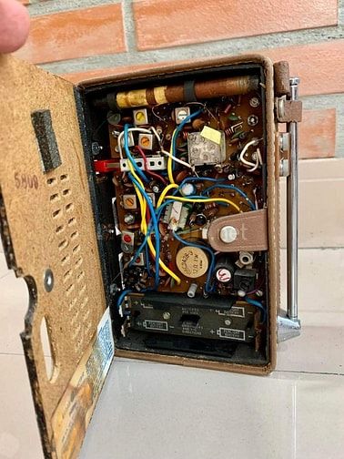 Bán Đồng hồ USA sử dụng điên 110v, Radio , Đồng hồ Radio JAPAN pin AAA