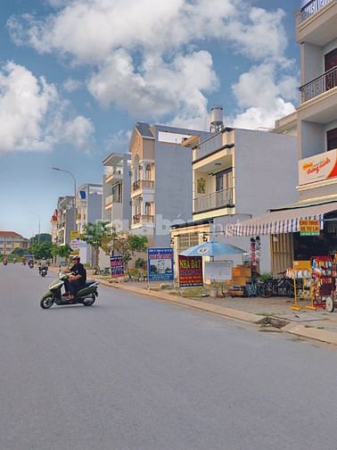 Cần Sang Nhanh Lô Đất Sổ Hồng 8x20M - Liền Kề Bệnh Viện Chợ Rẫy 2