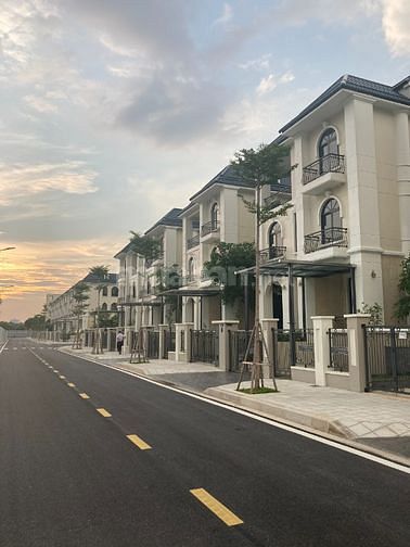 CẦN BÁN BIỆT THỰ KHU K3-K5-K7 TÂY HỒ TÂY-STARLAKE, 215m2, 286m2.