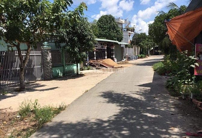 Chính chủ cần bán gấp nền 500m2 thổ cư sẵn cạnh ủy ban