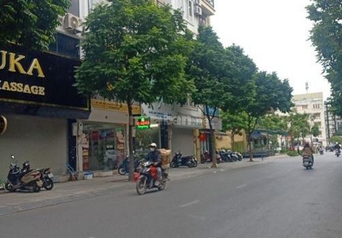 Nhà mặt ngõ Đội Cấn (Q. Ba Đình),DT 36 m2,3T,MT 3,9 m,SĐCC.Giá 5,75 tỷ