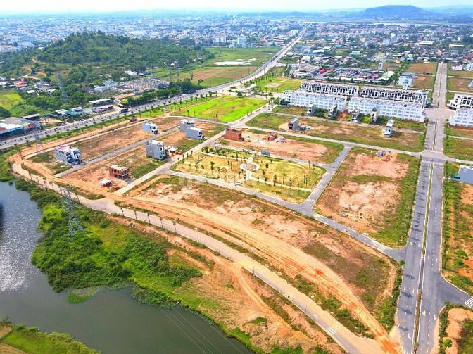 Bán đất KĐT Phú Mỹ, Quảng Ngãi,sẵn sổ, bank hỗ trợ 70%