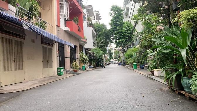 Chỉ 90 triệu/m2- K300_ Hoàng Hoa Thám- Tân Bình-216m2- Hẻm 8m thông.