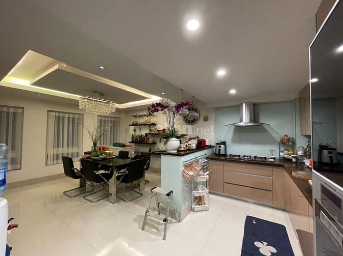 Bán nhà BIỆT THỰ N.K.K.NGHĨA-Q.3 -10,5x12- 4L-ST-23,5 TỶ(TL)