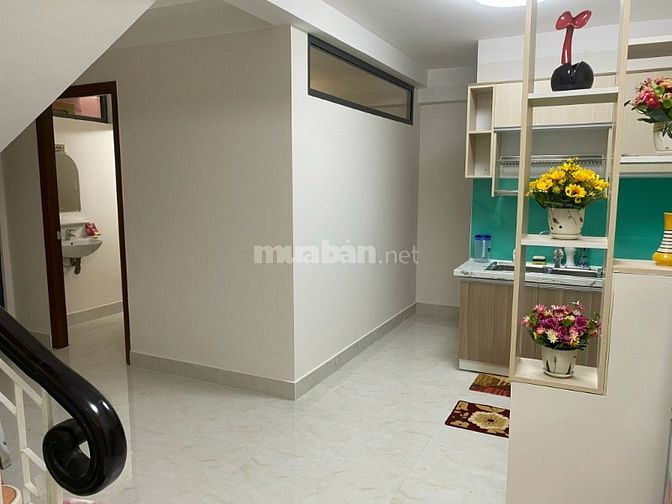 Nhà đẹp 5 tấm 6x13m mặt tiền đường Hòa Hảo cần bán