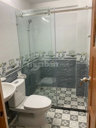 Nhà đẹp 5 tấm 6x13m mặt tiền đường Hòa Hảo cần bán