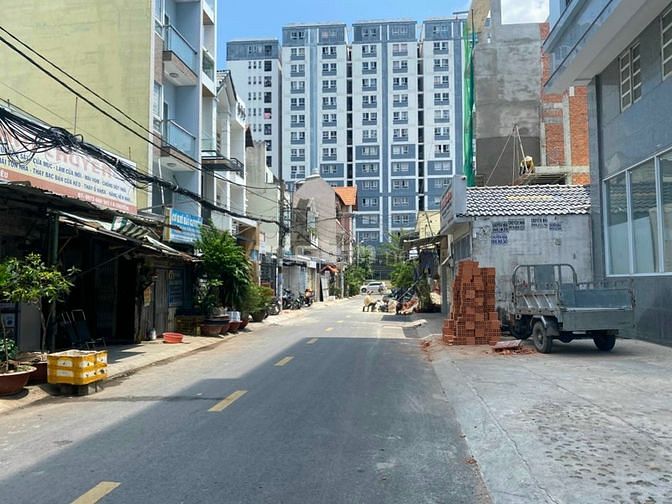 Mặt tiền đường thông 10m, vuông vức 68m2 khu sầm uất Gò Vấp 