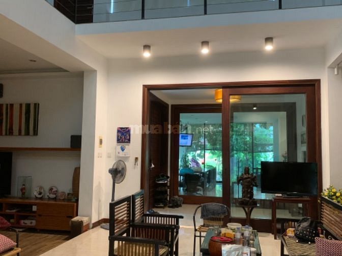 Biệt thự sân vườn tại Minh Trí