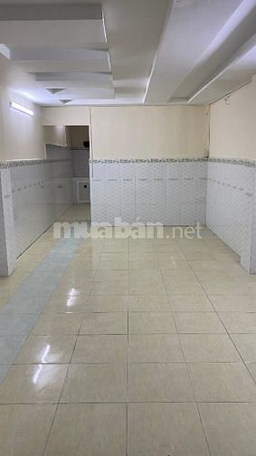 Bán nhà 462/B7 Ba Tháng Hai. DT : 40,8m vuông. 