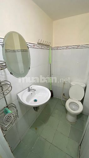 Bán nhà 462/B7 Ba Tháng Hai. DT : 40,8m vuông. 