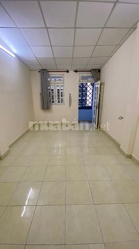 Bán nhà 462/B7 Ba Tháng Hai. DT : 40,8m vuông. 