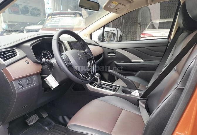 XPANDER CROSS lướt nhẹ 6 ngàn km