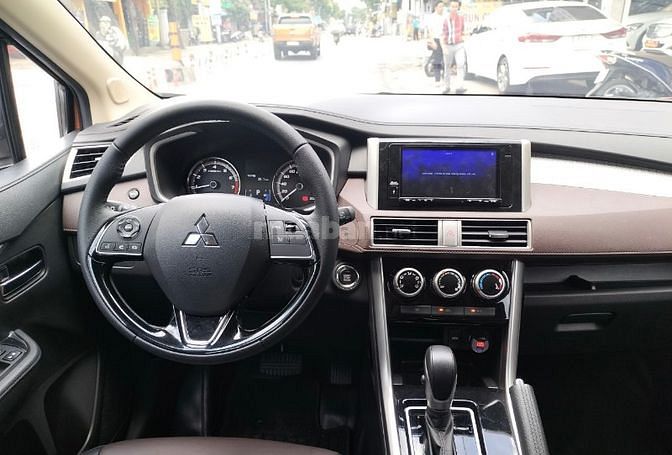 XPANDER CROSS lướt nhẹ 6 ngàn km