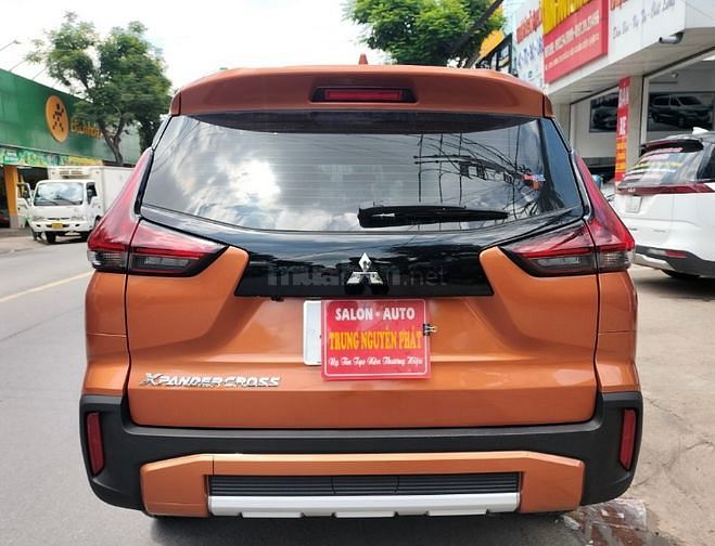 XPANDER CROSS lướt nhẹ 6 ngàn km