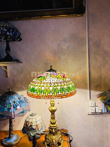 Đèn bàn tiffany chân cổ phong cách âu