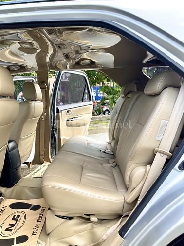 CẦN BÁN GẤP CHIẾC FORTUNER 2.7V AT 2016 SIÊU ĐẸP.