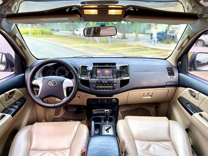 CẦN BÁN GẤP CHIẾC FORTUNER 2.7V AT 2016 SIÊU ĐẸP.