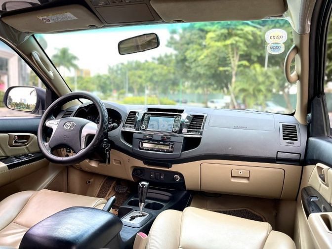 CẦN BÁN GẤP CHIẾC FORTUNER 2.7V AT 2016 SIÊU ĐẸP.