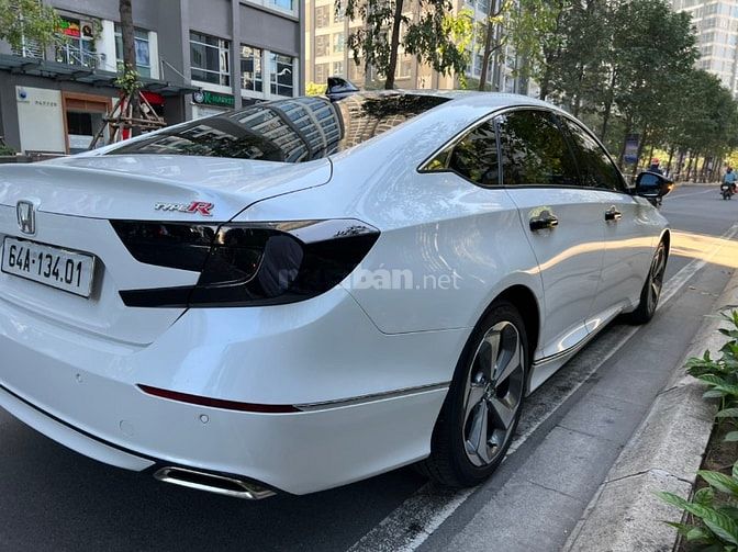 Bán xe New Honda Accord Sensing SX 2022 màu trắng nhập Thái