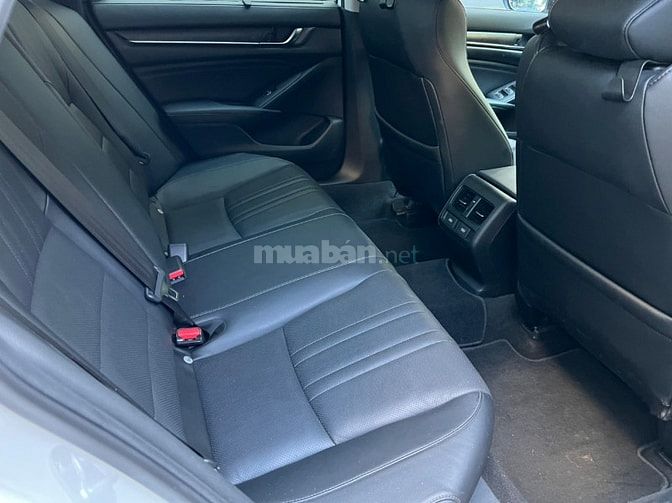 Bán xe New Honda Accord Sensing SX 2022 màu trắng nhập Thái