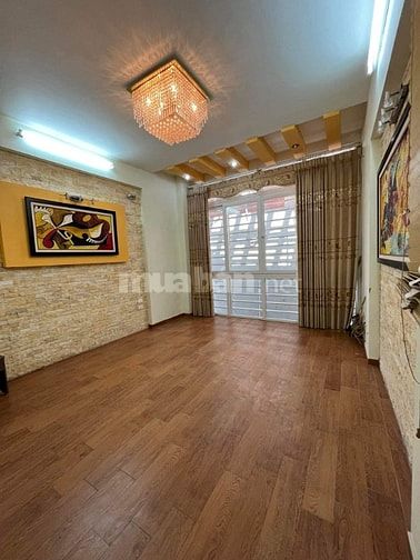 Bán nhà đẹp phố Vạn Bảo 55m*5T* 5.9 tỷ Ba Đình, tặng nội thất
