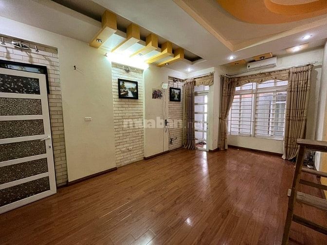 Bán nhà đẹp phố Vạn Bảo 55m*5T* 5.9 tỷ Ba Đình, tặng nội thất