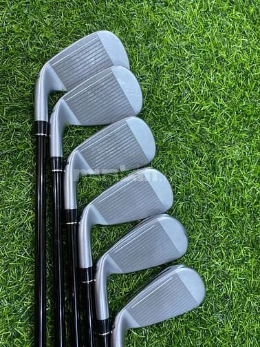 Bán bộ gậy golf Taylormade chính hãng, có bảo hành