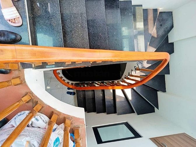 7 TẦNG - THANG MÁY - Ở - KINH DOANH - ĐA LOẠI HÌNH - TẠI VIỆT HƯNG.