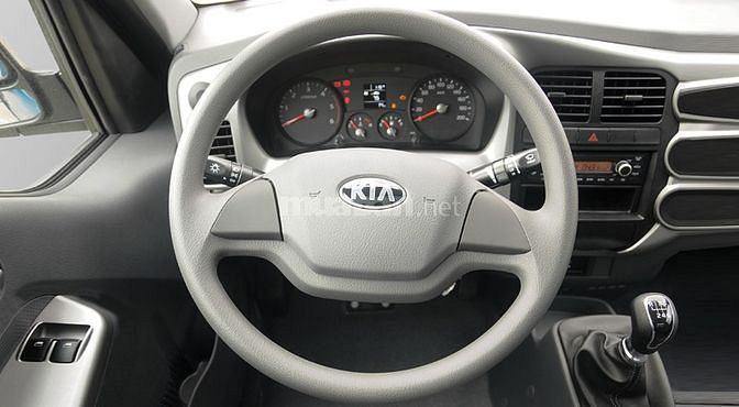 Xe tải Kia K250 tải trọng 2.4 tấn thùng dài 3.5m động cơ Hyundai 2022
