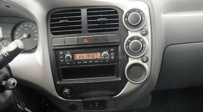 Xe tải Kia K250 tải trọng 2.4 tấn thùng dài 3.5m động cơ Hyundai 2022