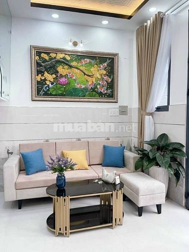 Bán căn nhà đường Cách Mạng Tháng 8, Quận 10, vị trí đẹp, giá tốt