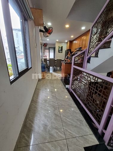 Bán nhà 3 mặt tiền hẻm xe hơi Nguyễn Đình Chiểu, P. 3, Q. Phú Nhuận