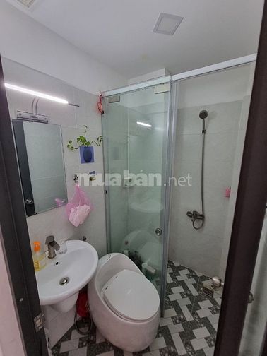 Bán nhà 3 mặt tiền hẻm xe hơi Nguyễn Đình Chiểu, P. 3, Q. Phú Nhuận