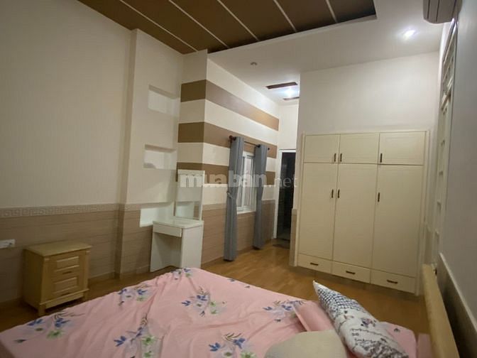CHO THUÊ NHÀ 2 TẦNG NGAY HỒ XUÂN HƯƠNG, CÁCH BÃI TẮM 500M