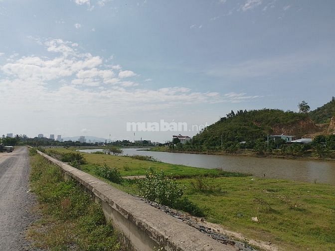 Bán lô đất sát đường Bờ kè Sông Tắc, Đồng Nhơn, Vĩnh Trung, Nha Trang